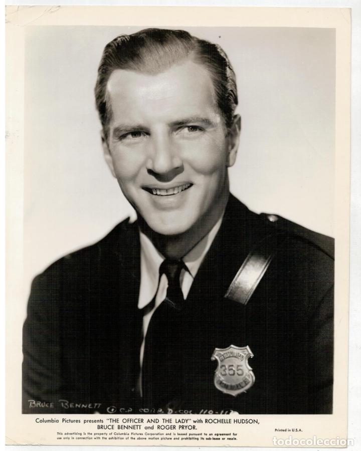 Cine: FOTOGRAFIA ORIGINAL DEL ACTOR BRUCE BENNETT EN LA PELICULA THE OFFICER AND THE LADY -