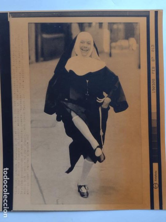 Kino: TELEFOTO EFE 1987 - ACTRESS HONOR BLACKMAN - FILM NUNSENSE - FOTO TELETIPO