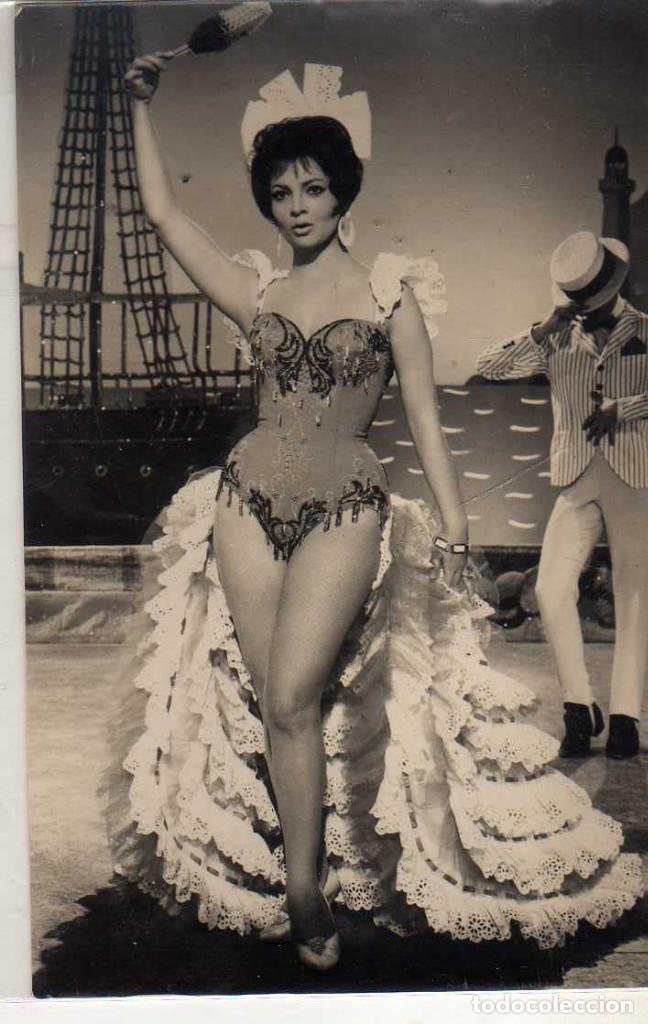 Cine: FOTO DE SARA MONTIEL DE LA PELICULA LA REINA DEL CHANTECLER