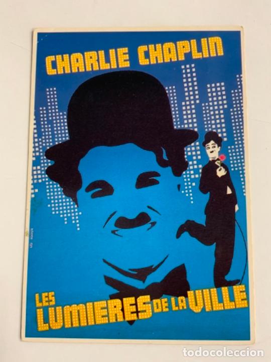 Cine: Antigua postal de CHARLIE CHAPLIN- LES LUMIERES DE LA VILLE. Mide unos 15x10,5cm. IMPECABLE.