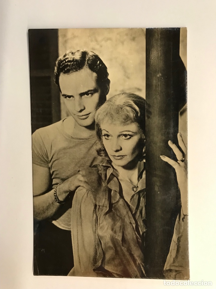 Cine: CINE Actores y Actrices VIV&Iacute;AN LEIGHT Y MARLON BRANDO Postal No.2749, En un tranv&iacute;a &hellip;.