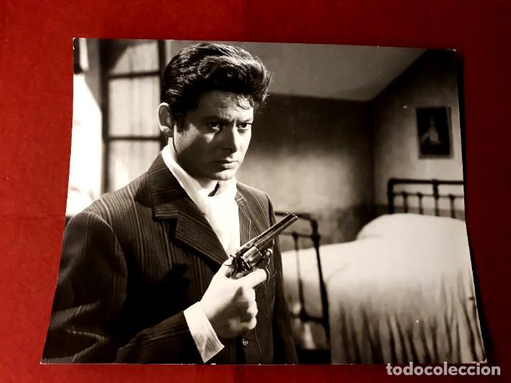 Kino: Foto Gran Formato Vicente Parra ( 20 cm X 25.20cm )