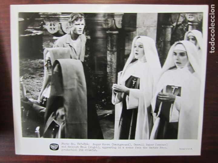 Cine: promesa rota the miracle - foto b/n original usa - roger moore carroll baker