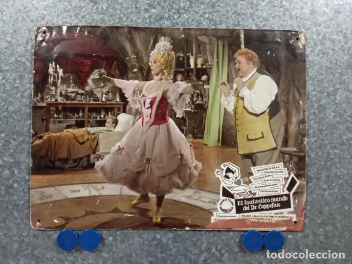 Kino: El fant&aacute;stico mundo del DR. Coppelius. Walter Slezak, Claudia Corday. FOTOCROMO DE CARTON