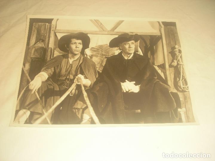 Kino: EL SE&Ntilde;OR DE LA SALLE. MEL FERRER . FOTO 24 X 17CM