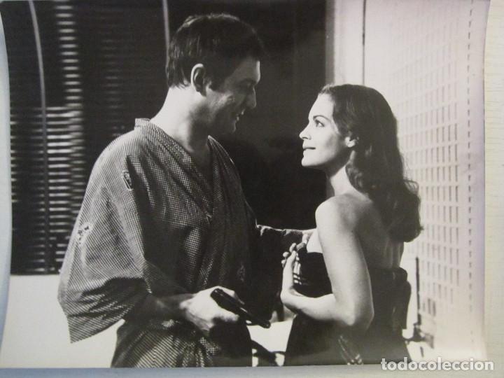 Cine: FOTO INEDITA DE 18X24 DE ROMY SCHNEIDER EN &iquest;QUIEN? 1970