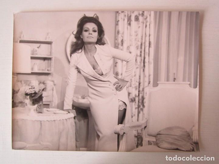 Cine: FOTO INEDITA DE 1 8X24 DE EL APARTAMENTO DE LA TENTACION CON CARMEN SEVILLA