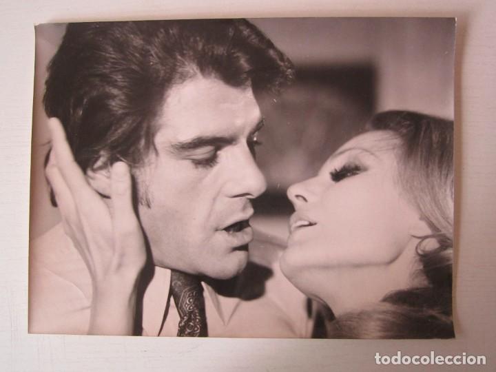 Cine: FOTO INEDITA DE 1 8X24 DE EL APARTAMENTO DE LA TENTACION CON CARMEN SEVILLA Y J.L.GALIARDO