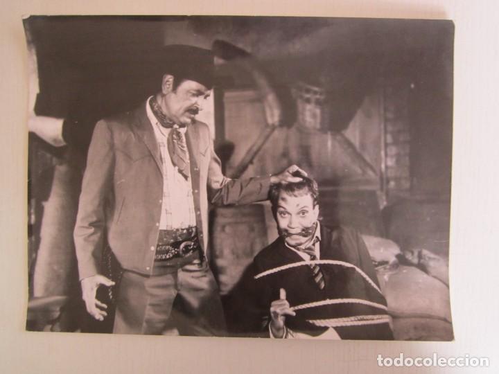 Cine: FOTO INEDITA DE 12X18 EL PROFE 1971 CANTINFLAS