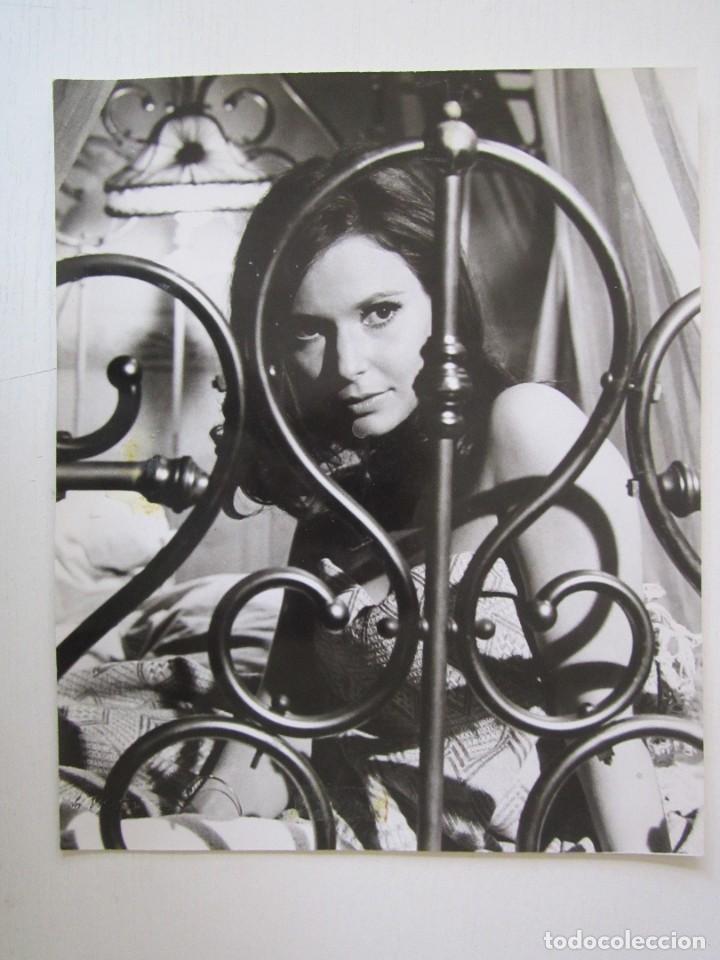 Kino: FOTO DE ESCENA DE CINE DE 18X24 DE CHUBASCO CON SUSAN STRAISBERG Y CHRISTOPHER JONES