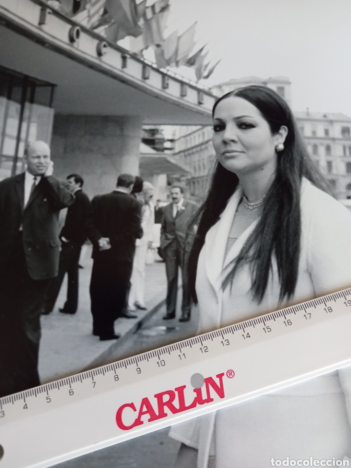 Cine: Sara montiel foto de 24 x 30 en el festival de Mosc&uacute; 1969