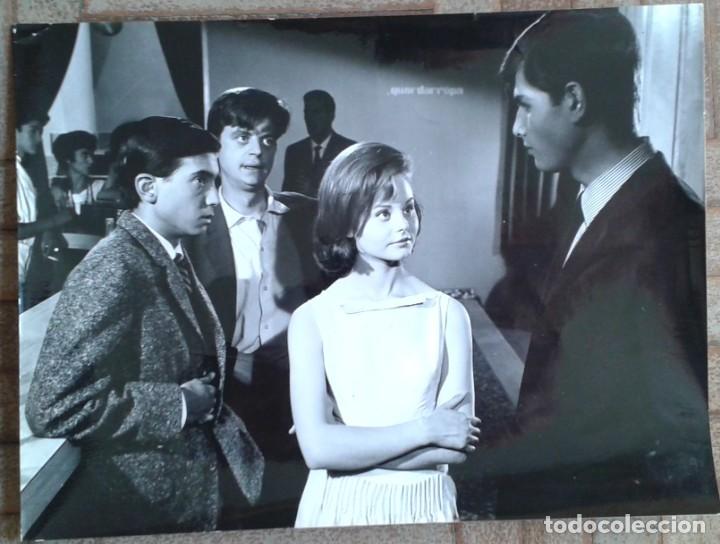 Cine: LA CHICA DEL TREBOL. FOTO 18X24. ROC&Iacute;O D&Uacute;RCAL, FABRIZIO MORONI