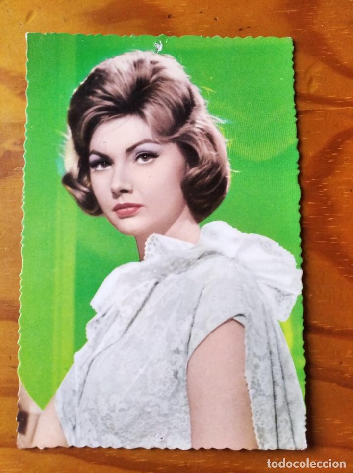 Cin&eacute;ma: SILVIA KOSCINA DE LA LETRA - POSTAL 1964. KORES OBSEQUIO CARBOPLAN N&ordm; 181. MADE IN SPAIN.