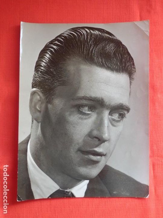 Kino: Antonio Serra actor fotografia Manuel Gausa laboratorio Piquer Barcelona 18x24.5 cm