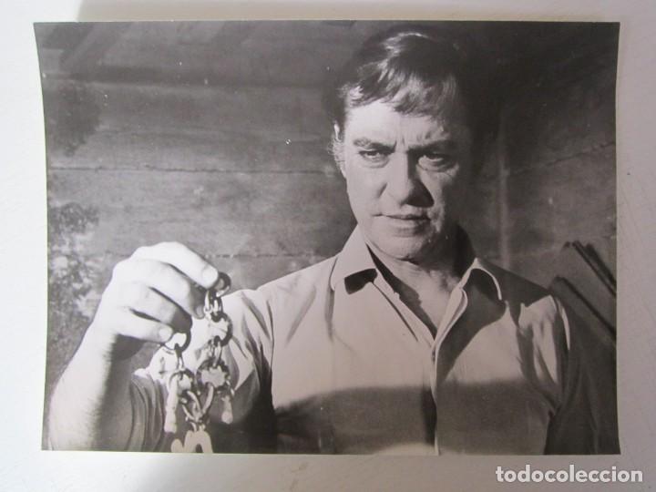 Cine: FOTO INEDITA DE 18X24 REFUGIO MACABRO 1972 CON PETER CUSHING Y BRITT ENKAN