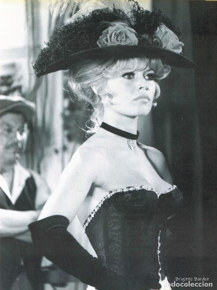 Cine: FOTO BRIGITTE BARDOT - Portrait of the film 'Viva Maria!' (1965) - 13X18cm