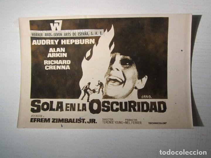 Cinema: CARTEL DE CINE DE 12X18 SOLA EN LA OSCURIDAD DE TERENCE YOUNG CON AUDREY HEPBURN,RICHARD CRENNA Y A