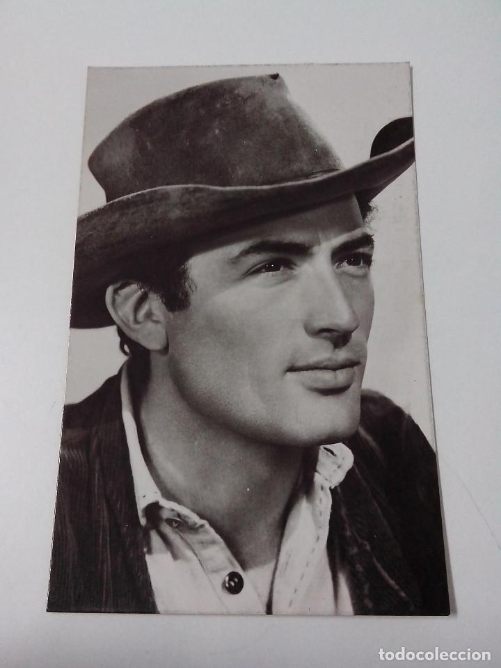 Cine: FOTO POSTAL A.B. GREGORY PECK ( M.G.M. )