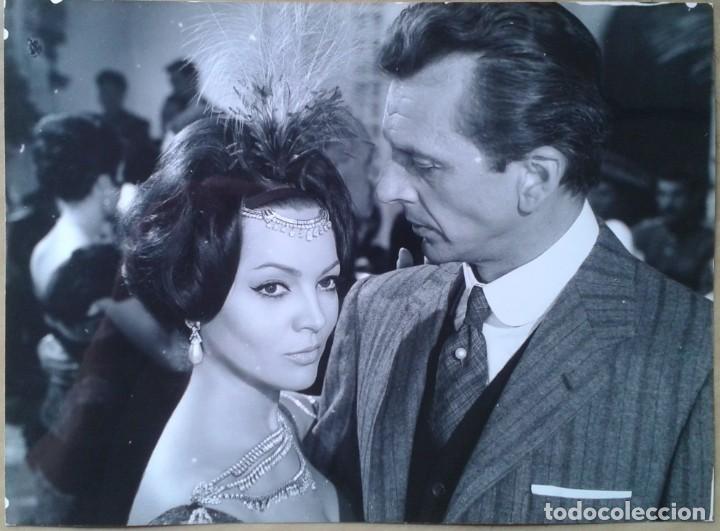 Cine: LA REINA DEL CHANTECLER. SARA MONTIEL, G&Eacute;RARD TICHY