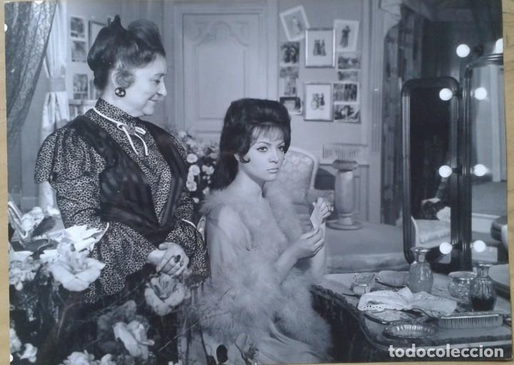 Cine: LA REINA DEL CHANTECLER. SARA MONTIEL, MILAGROS LEAL