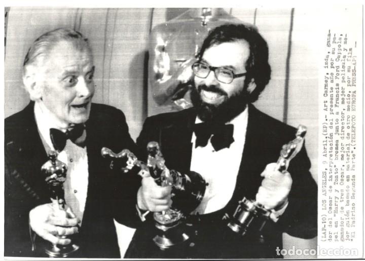 Cin&eacute;ma: F15753D FRANCIS FORD COPPOLA DIRECTOR ART CARNEY EN LOS OSCAR FOTO B/N ORIGINAL