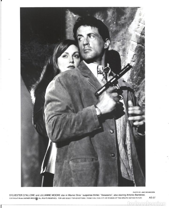 Cine: F32262 SYLVESTER STALLONE JULIANNE MOORE ASESINOS FOTO B/N ORIGINAL AMERICANA