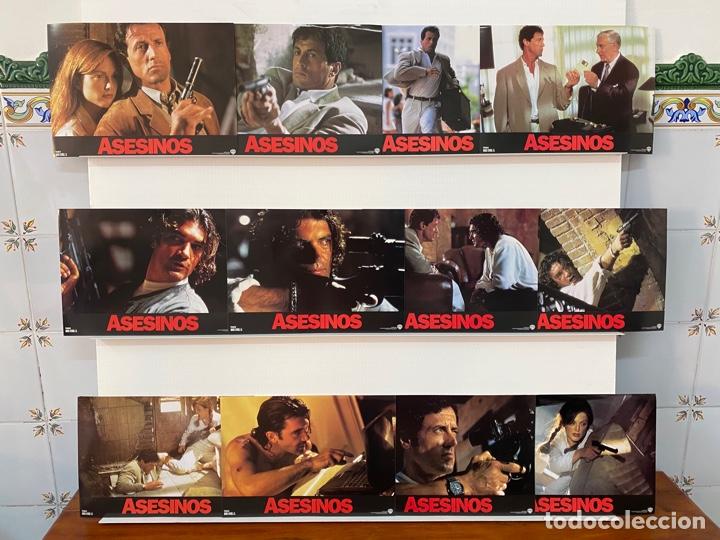 Cine: Asesinos. Sylvester Stallone, Antonio Banderas, Julianne Moore. 12 FOTOCROMOS ORIGINALES.