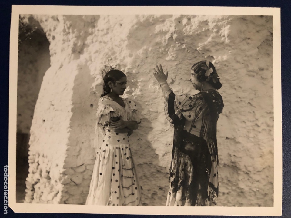 Cine: Foto original de Carmen Amaya y Pastora Imperio rodaje de mar&iacute;a de la o