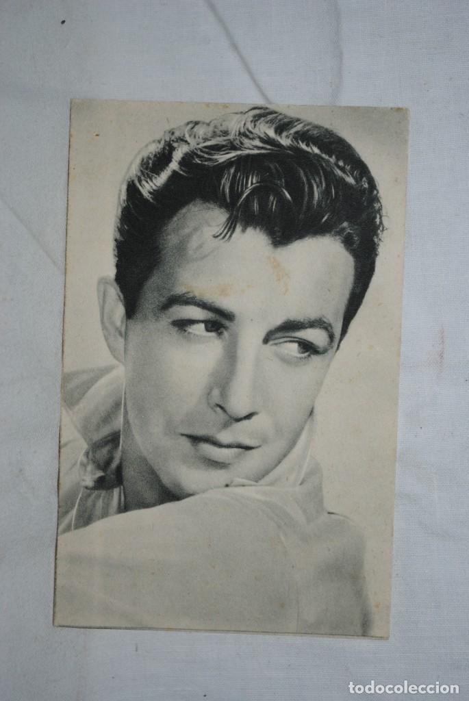 Cine: ROBERT TAYLOR
