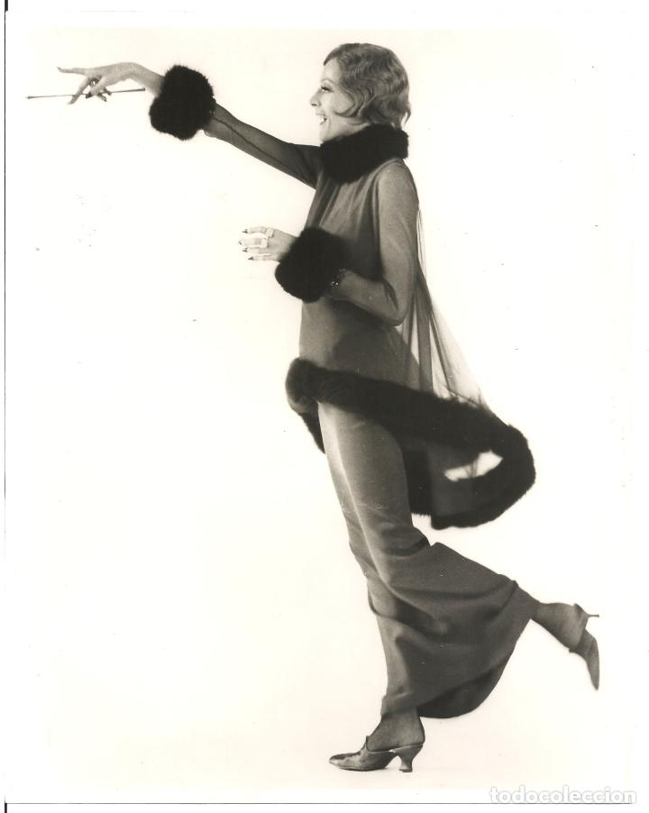 Cine: F32332 MAGGIE SMITH VIAJES CON MI TIA FOTO B/N ORIGINAL AMERICANA