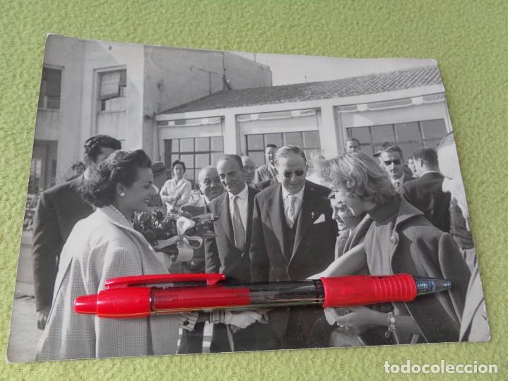 Cine: FOTO FOTOGRAFIA ORIGINAL DE CARMEN SEVILLA EN AEROPUERTO DEL PRAT --- 20-10-1957