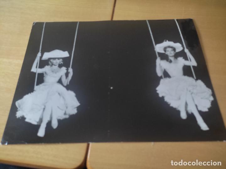 Cine: BRIGITTE BARDOT JEANNE MOREAU VIVA MARIA 1965 FOTO SELLOS AGENCIA ORIGINAL 18 X 24 CM