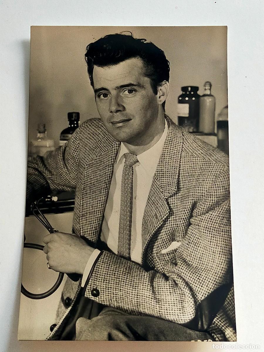 Cine: FOTO/POSTAL ORIGINAL A&Ntilde;OS 60: DICK BOGARDE - Fot ARTHUR RANK - KORES / CARBOPLAN (PAPEL CARBON)