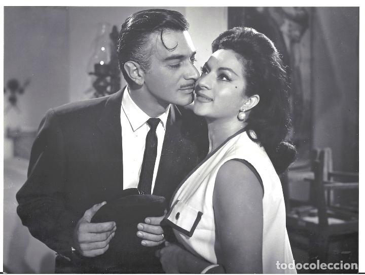 Cine: F33076 LOLA FLORES MAURICIO GARCES DE COLOR MORENO FOTO B/N ORIGINAL ESPA&Ntilde;OLA
