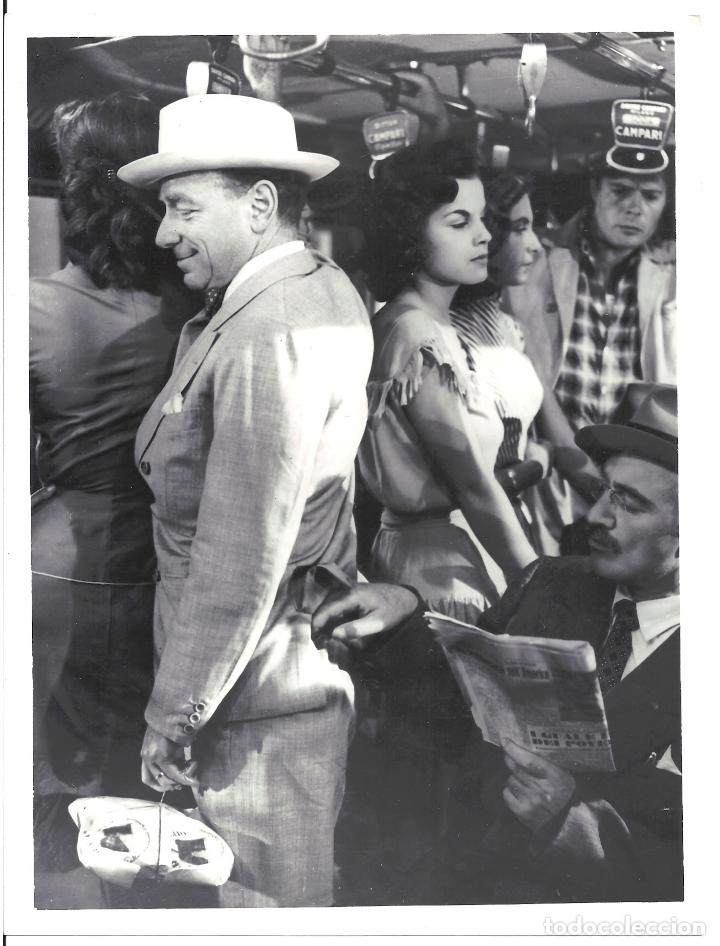 Cinema: F33371 VITTORIO DE SICA MARCELLO MASTROIANNI LA LADRONA SU PADRE Y EL TAXISTA FOTO B/N ORIG ESPA&Ntilde;OLA