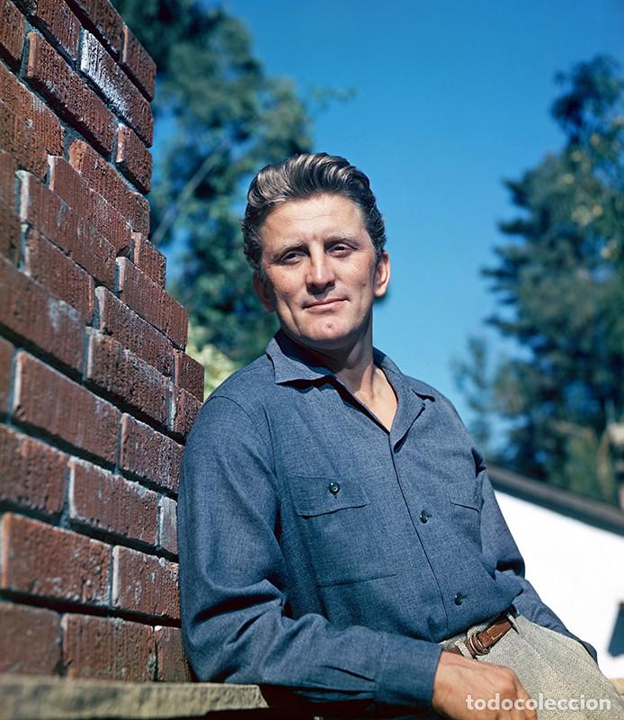 Cine: KIRK DOUGLAS FOTO NEGATIVO INMEJORABLE CALIDAD MEDIDAS 20X30 APROXIMADAMENTE