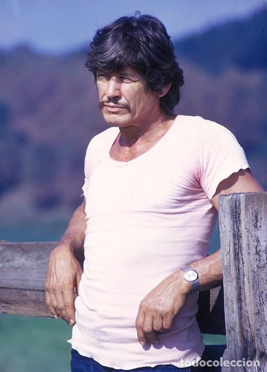Cine: CHARLES BRONSON FOTO (INMEJORABLE CALIDAD) MEDIDAS 20X30 APROXIMADAMENTE