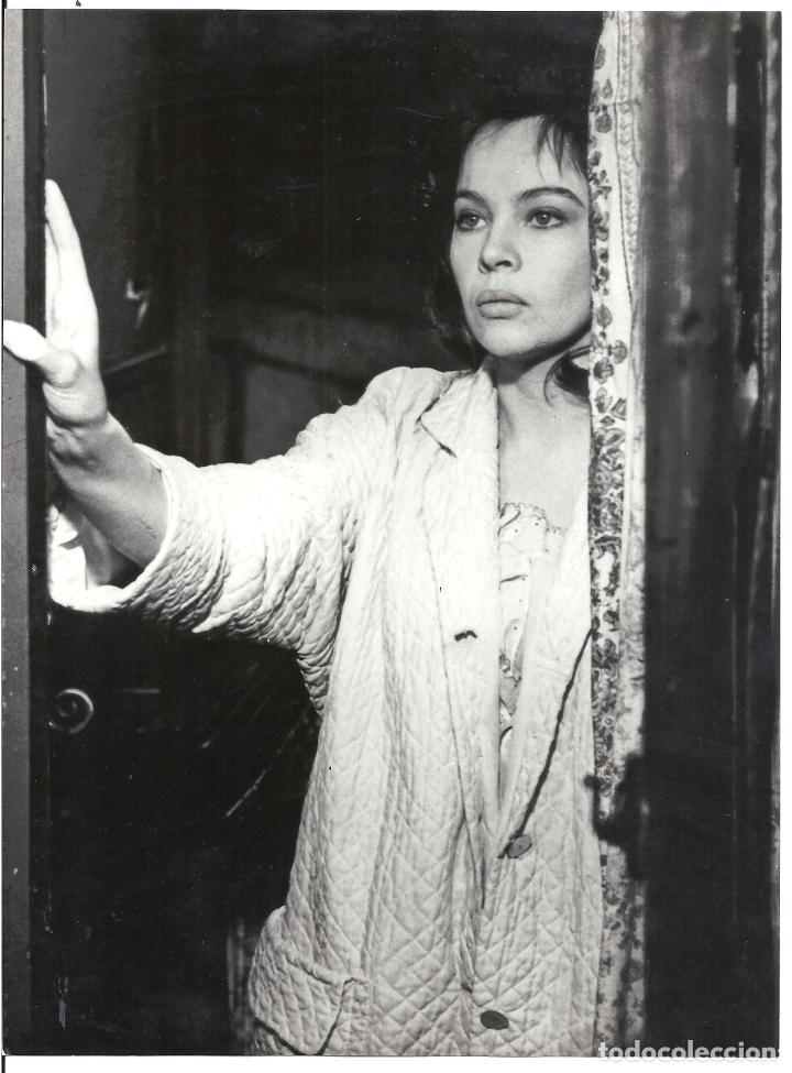 Cine: F33874 LESLIE CARON LA HABITACION EN FORMA DE L FOTO ORIGINAL B/N AMERICANA