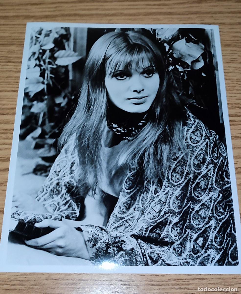 sexy hammer girls: madeline smith - Buy Photos and postcards of actors and  actresses on todocoleccion