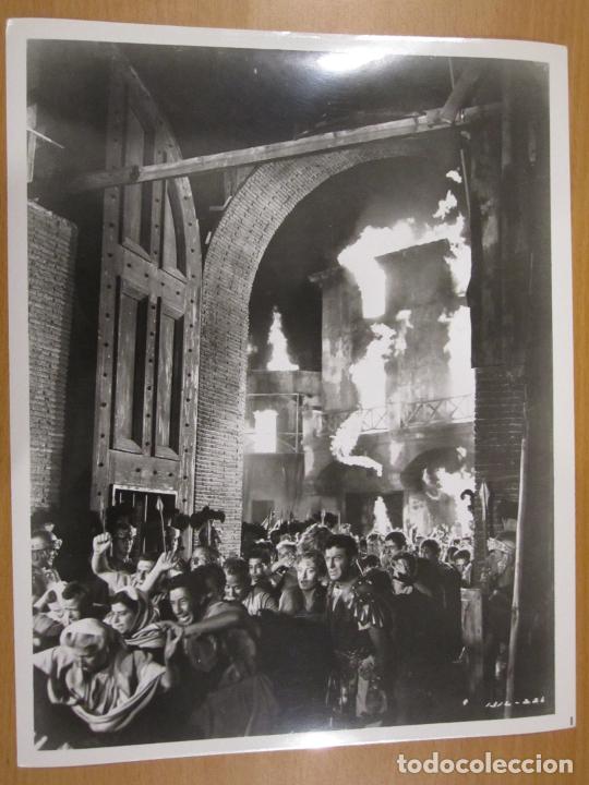 Cine: Quo Vadis - foto b/n original usa - film scene robert taylor deborah kerr roma burns