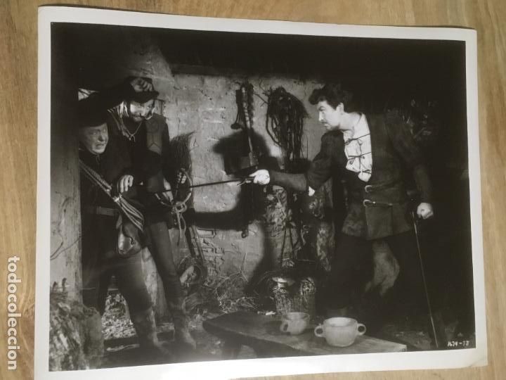 Cine: aventuras de quintin durward robert taylor kay kendall foto original reposicion 1981