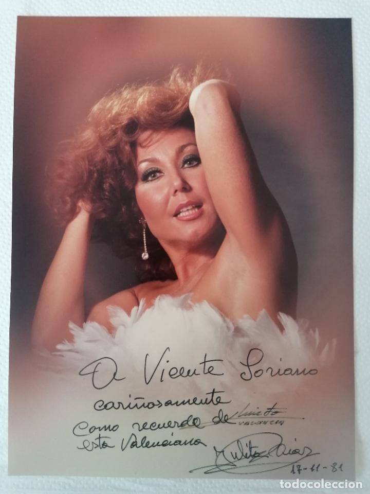 Cin&eacute;ma: FOTOGRAFIA JULITA DIAZ, FIRMADA Y DEDICADA A VICENTE SORIANO, MEDIDAS 17 X 23 CM