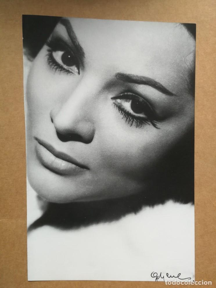 Cine: SARA MONTIEL. 2 FOTOS DE RECORTE DE PRENSA