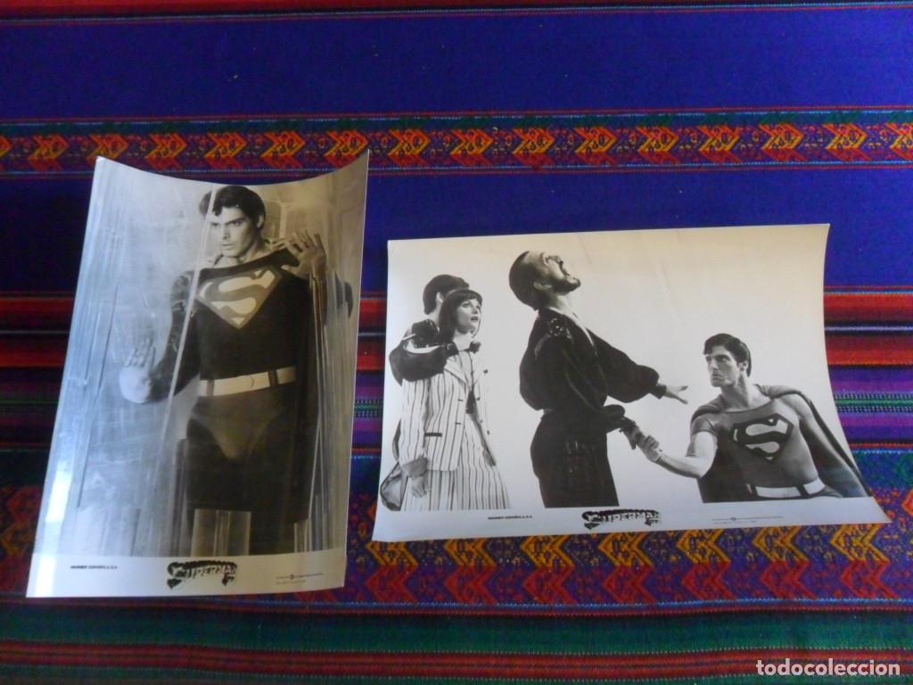 Cinema: LOTE 2 FOTO SUPERMAN II CHRISTOPHER REEVE. WARNER ESPA&Ntilde;OLA 1980. 24X17,5 CMS. RARAS.