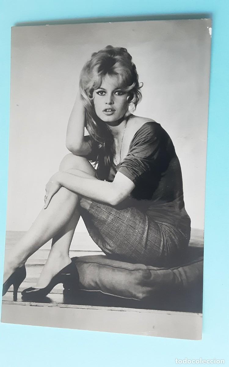 Cine: BRIGITTE BARDOT TARJETA POSTAL ORIGINAL ESPA&Ntilde;OLA