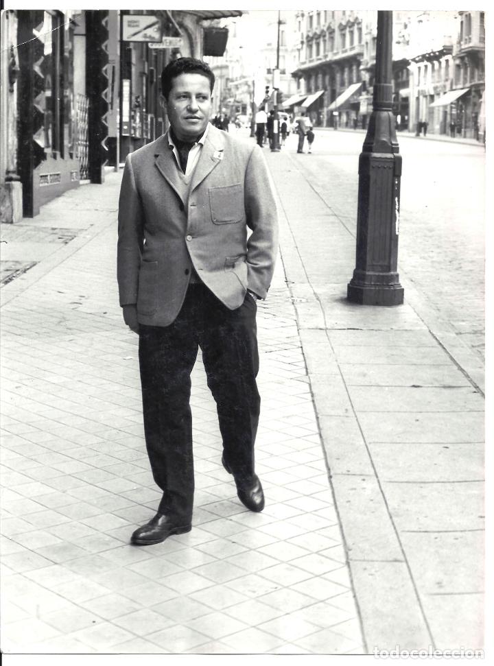 Cin&eacute;ma: F34424 BENITO ALAZRAKI FOTO B/N ORIGINAL ESPA&Ntilde;OLA FOTOGRAFO CESAR LUCAS