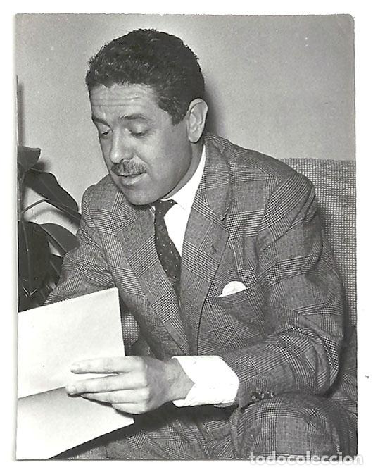 Cine: F34492 LUIS GARCIA BERLANGA FOTO B/N ORIGINAL ESPA&Ntilde;OLA FOTOGRAFO TORRES