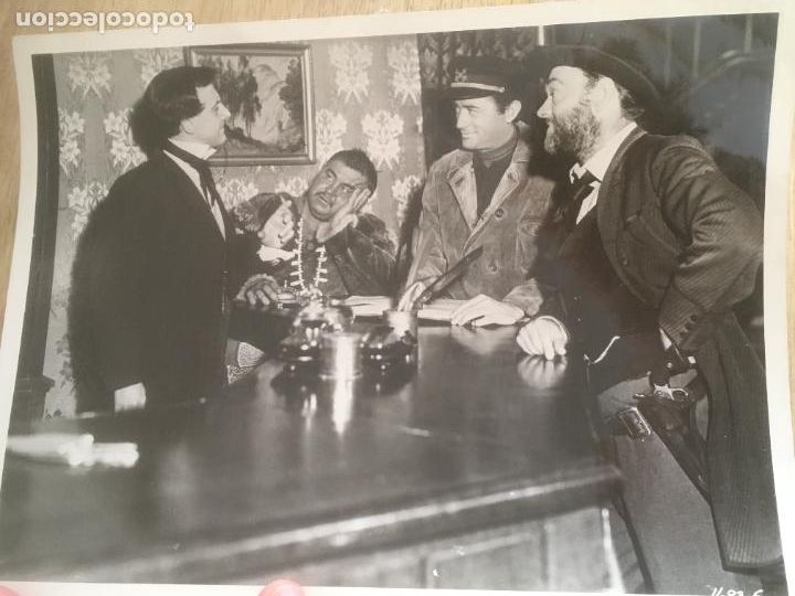 Cine: el mundo en sus manos gregory peck descanso rodaje foto original antigua