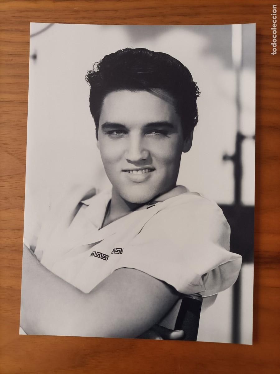 Cine: ELVIS PRESLEY FOTO EN UNA ESCENA DE UNA DE SUS PEL&Iacute;CULAS.21X15 CTMS.