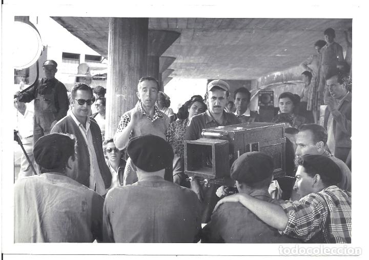 Cinema: F37595 ALFREDO HURTADO ASELO PLAZA DIRECTOR CANCHA VASCA RODAJE FOTO B/N ORIGINAL ESPA&Ntilde;OLA